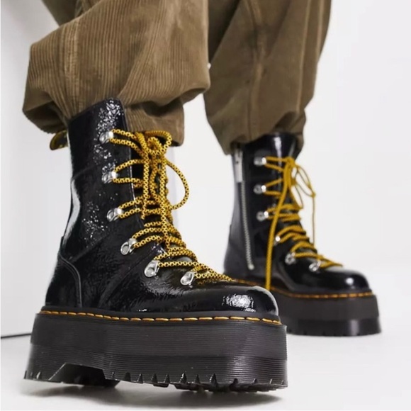 DR MARTENS Ghilana Max NWOT Platform Boots Size 7 - Picture 1 of 13